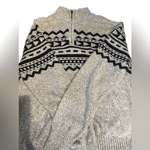 Urban Pipeline Mens Gray With Navy Aztec Print 1/4 Zip Sweater Size Large.